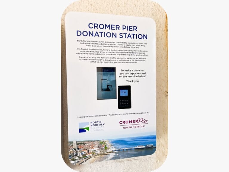 Cromer Pier at the North Norfolk District Council chose Dona for their outdoor fundraising machines.